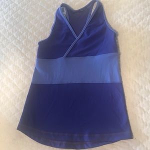Lululemon Athletica crossover v-neck tank Size 6